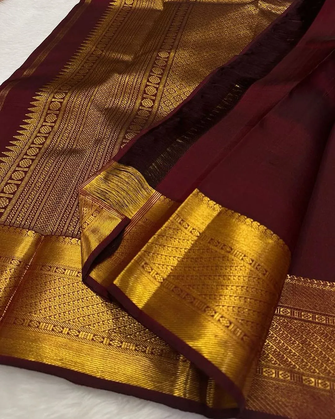 Captivating Wine Soft Silk Saree With Vivacious Blouse Piece