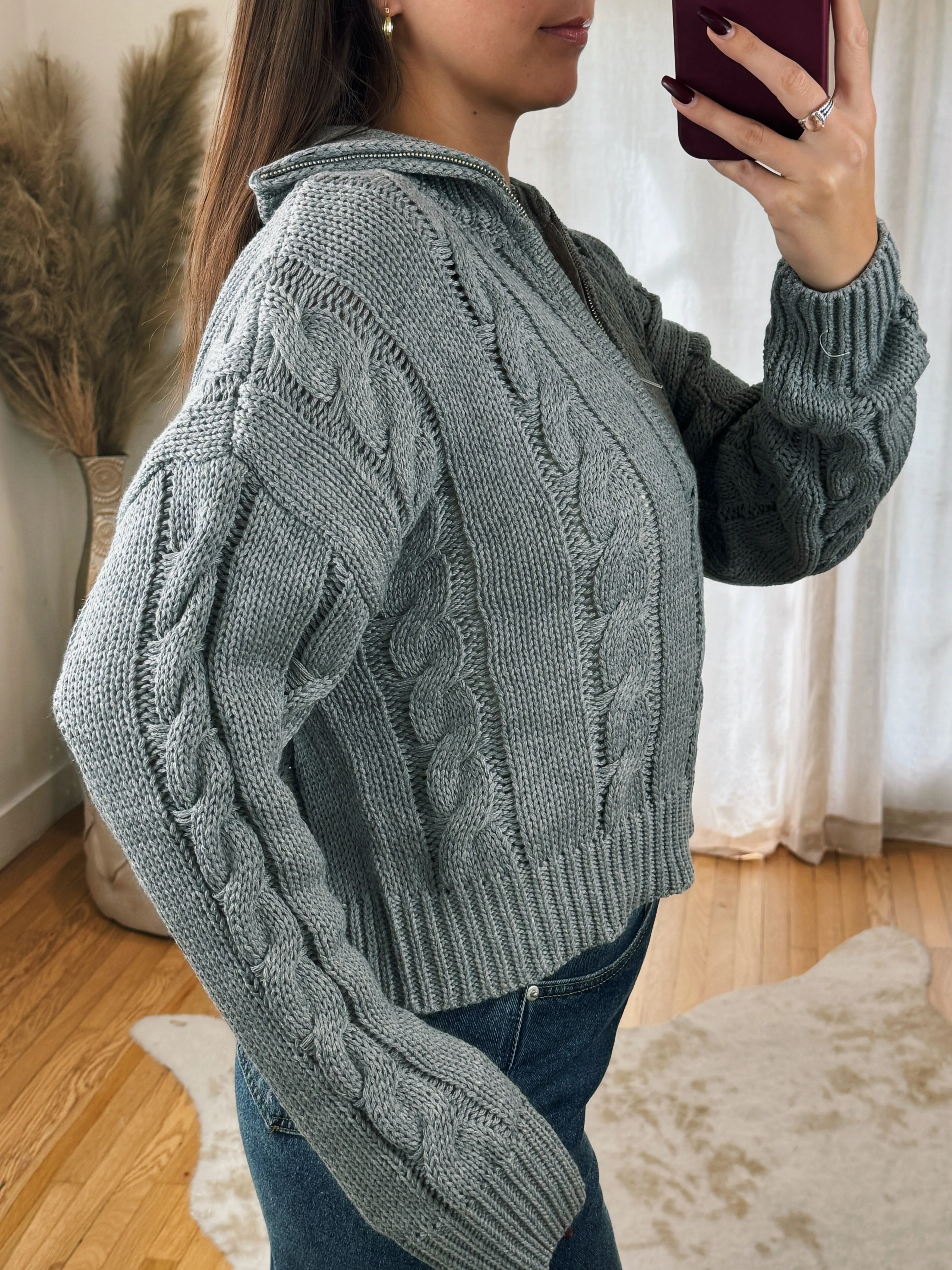 Floppy Collar Pullover